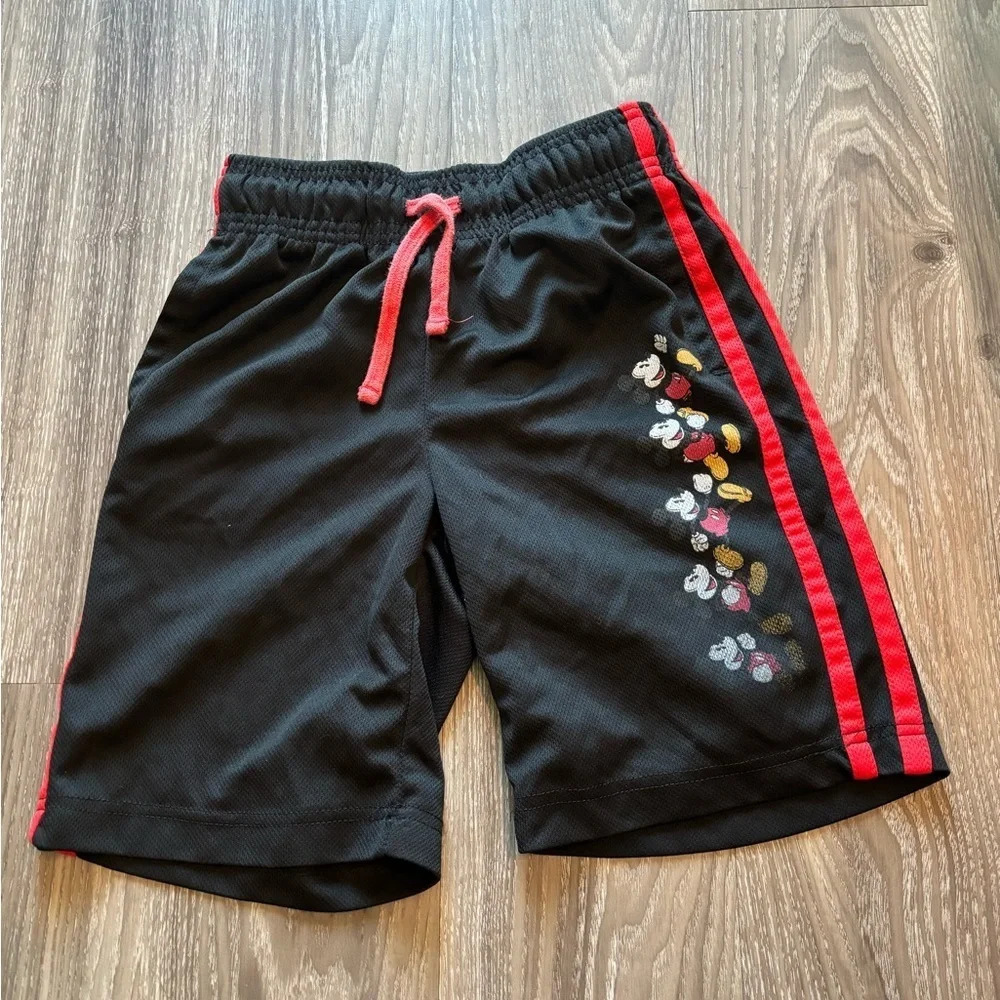 Disney Parks Mickey Mouse Boys Shorts Size M Black And Red